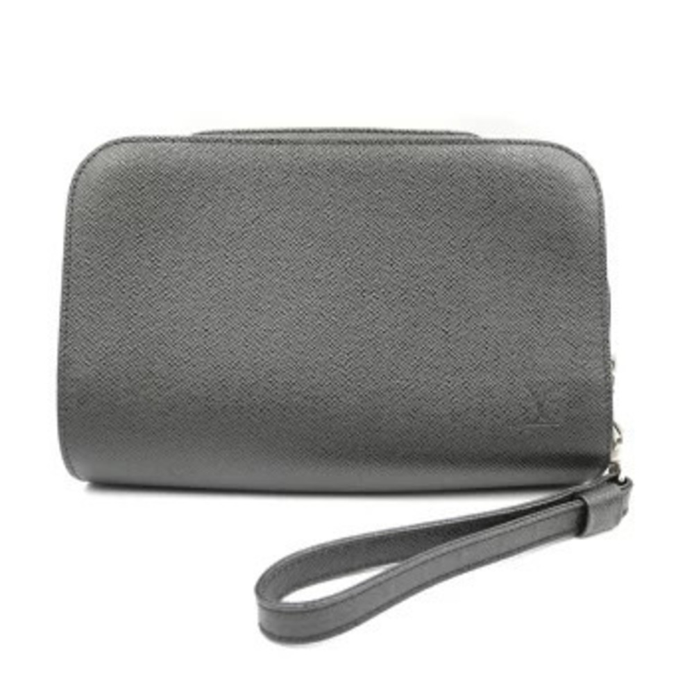 Louis Vuitton Baikal Taiga Pouch Leather Shoulder Bag Black